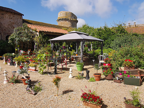 Restaurant du Château de Marconnay : visite château & alentours à Sanxay près de Poitiers & Parthenay (86)