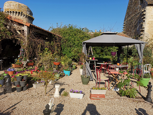 Restaurant du Château de Marconnay : visite château & alentours à Sanxay près de Poitiers & Parthenay (86)