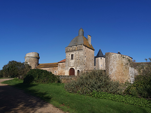 Restaurant du Château de Marconnay : visite château & alentours à Sanxay près de Poitiers & Parthenay (86)